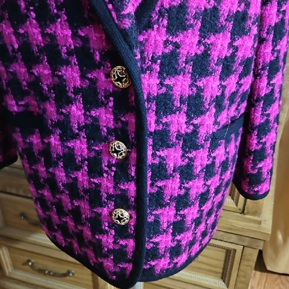 Women's Houndstooth Blazer Jacket in Hot Pink and Black With Black Trim - Picture 4 of 10
